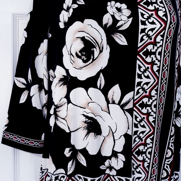 White House Black Market Dress Black and White Floral 3/4 Sleeves Size Small - Picture 3 of 10
